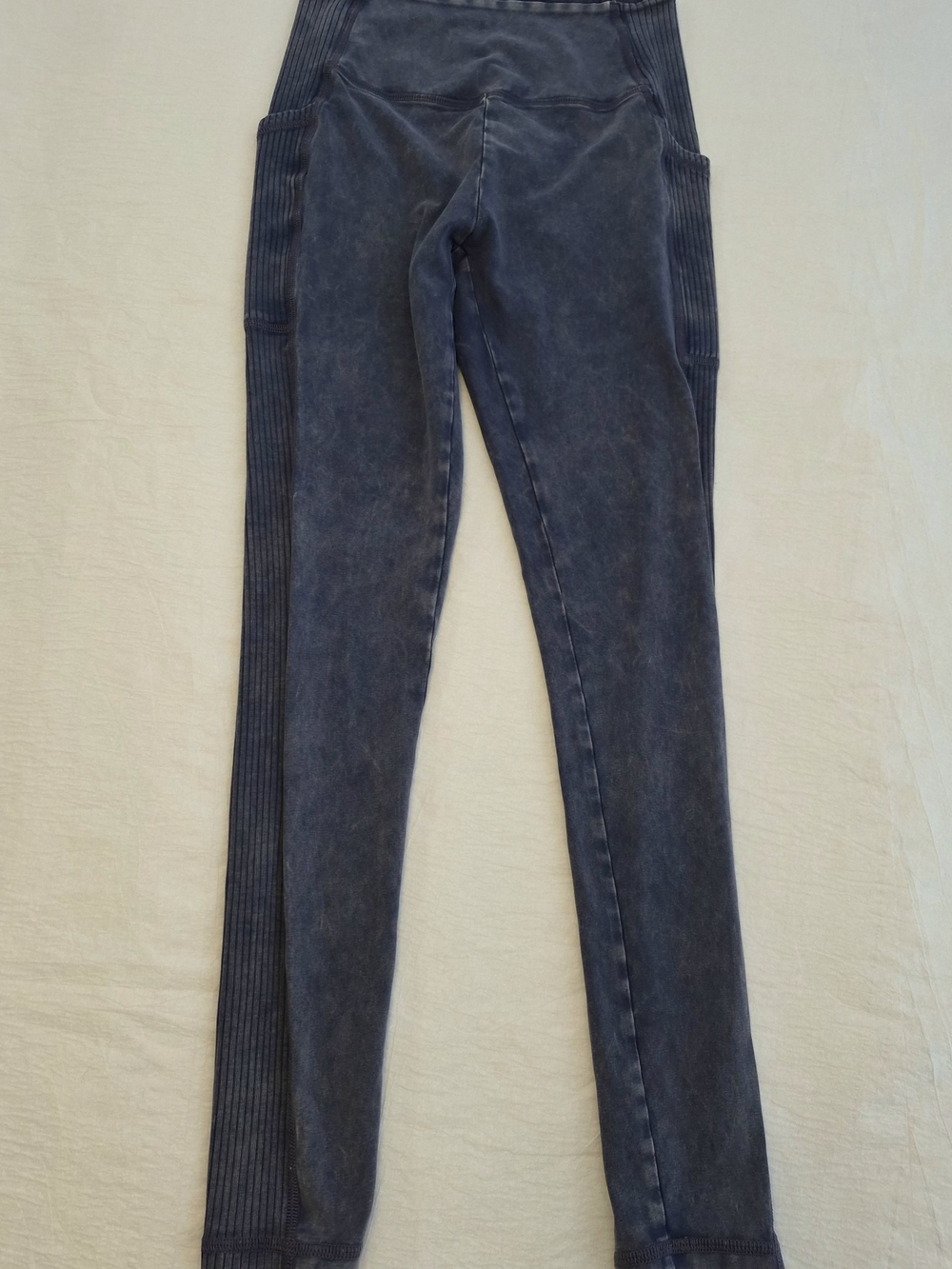OFFLINE by Aerie OG High-Waisted Ribbed Side-Panel Pocket Leggings – Faded Gray